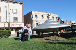 Lori, Colby, flying saucer